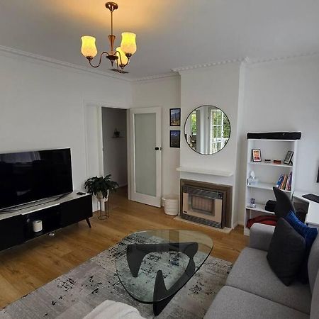 מלבורן Elsternwick Easy Living - 2 Bedroom Sleeping 4 מראה חיצוני תמונה