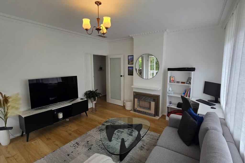 מלבורן Elsternwick Easy Living - 2 Bedroom Sleeping 4 מראה חיצוני תמונה