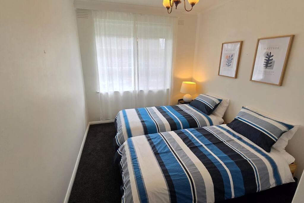 מלבורן Elsternwick Easy Living - 2 Bedroom Sleeping 4 מראה חיצוני תמונה